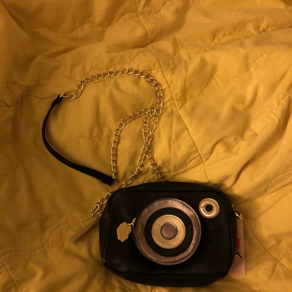 Betsey Joshson Camera Crossbody Purse! NWT
